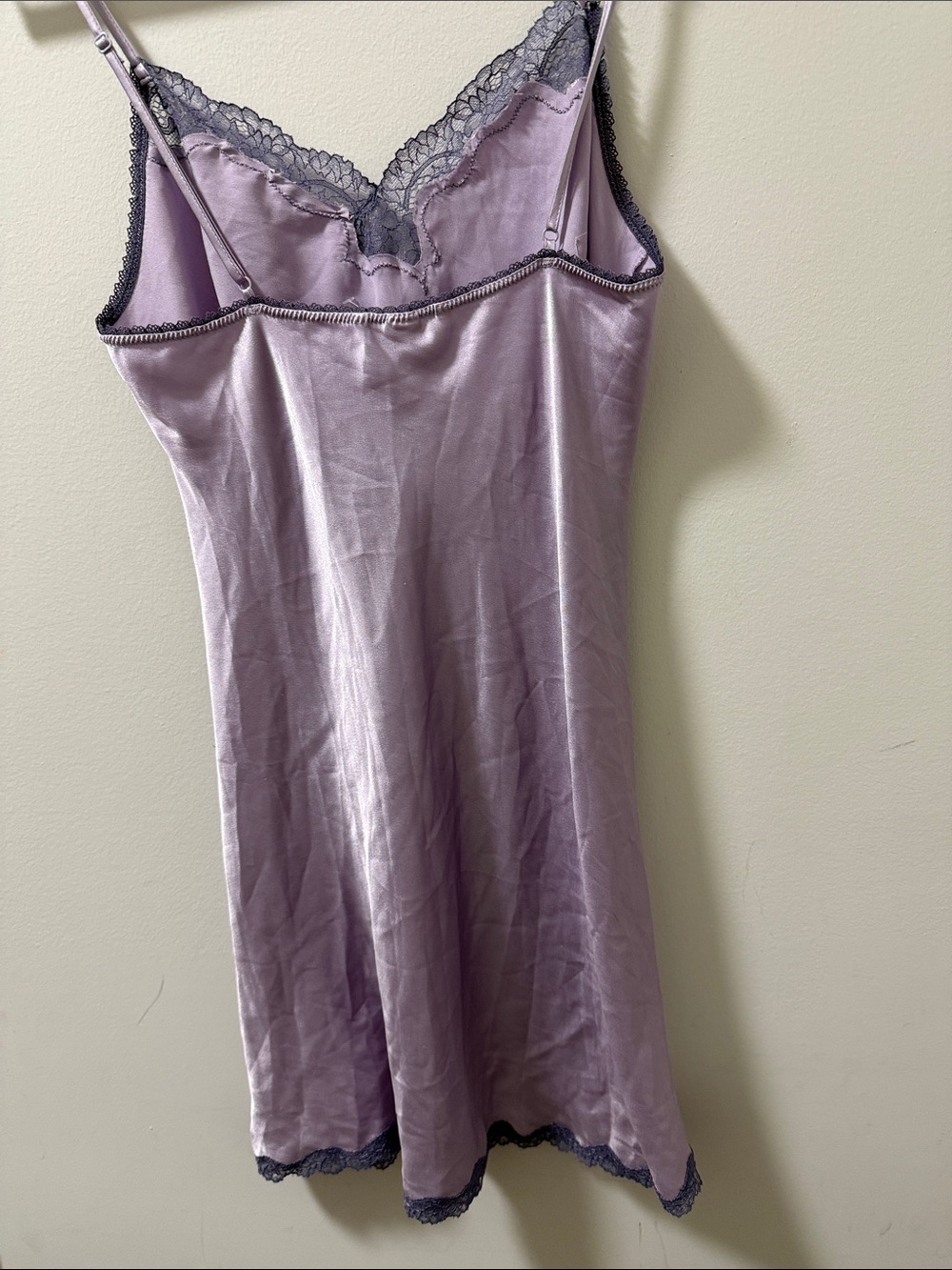 Victoria’s Secret Chemise/Slip Satin & Lace Trimmed. Size Medium. Lilac/Purple. - Picture 5 of 8